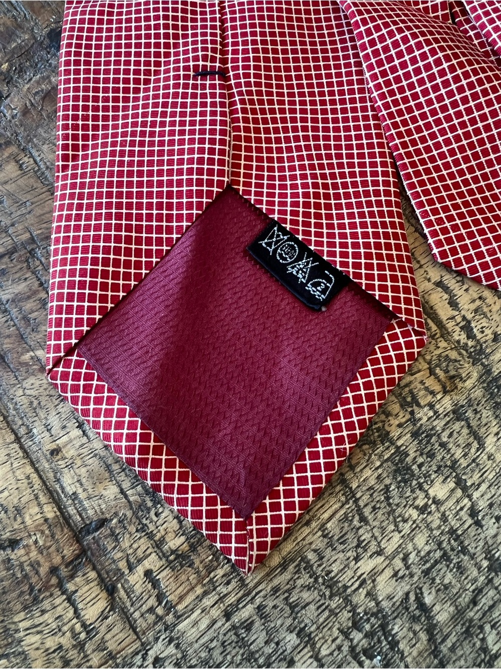 Guy Laroche Red Grid Silk Tie - Picture 4 of 4